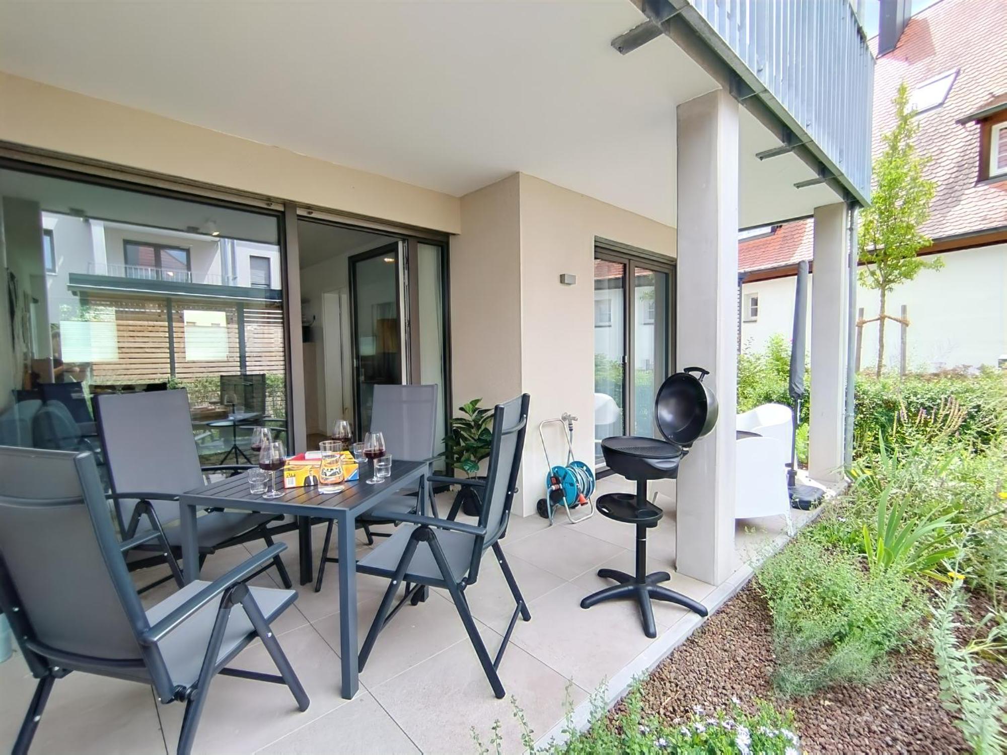 Cityvibe Apartment Fuer Bis Zu 4 Erlangen Luaran gambar